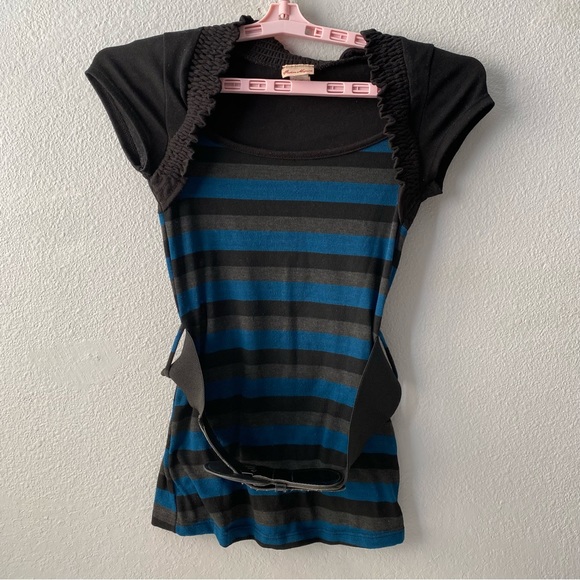 Fashion Magazine | Women's Stripped Top with belt Size S - Picture 2 of 9